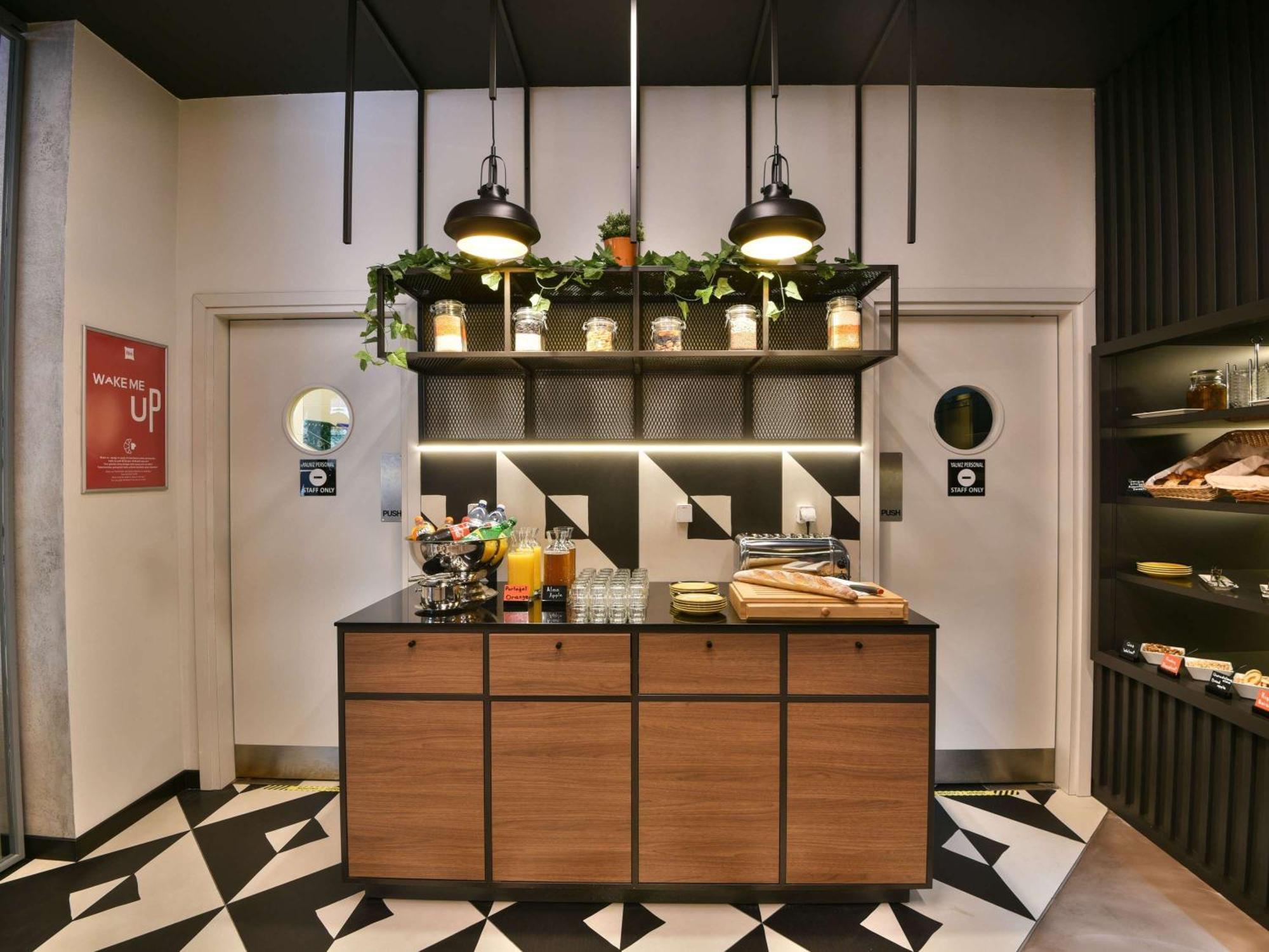 Ibis Baku City Eksteriør bilde